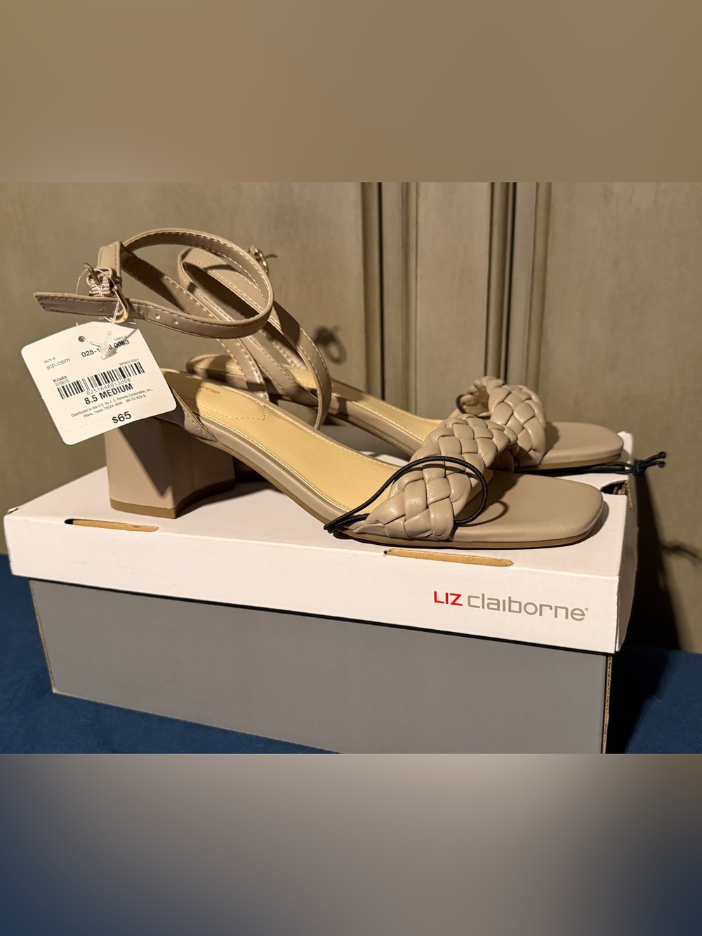 NWT Liz Claiborne Bette Koala sandals/shoes